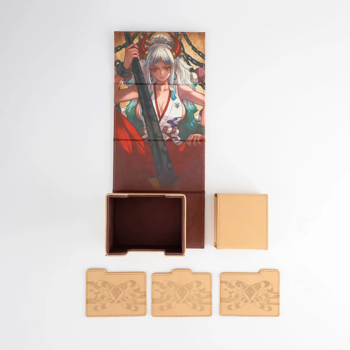 Acc - Deck Box | Mana Moon: Oni V2 Genuine Leather Dicewinder (Sand)